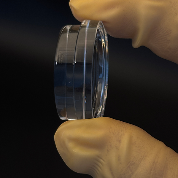 High-transparency soda-lime glass, all surfaces polished, window for sealing