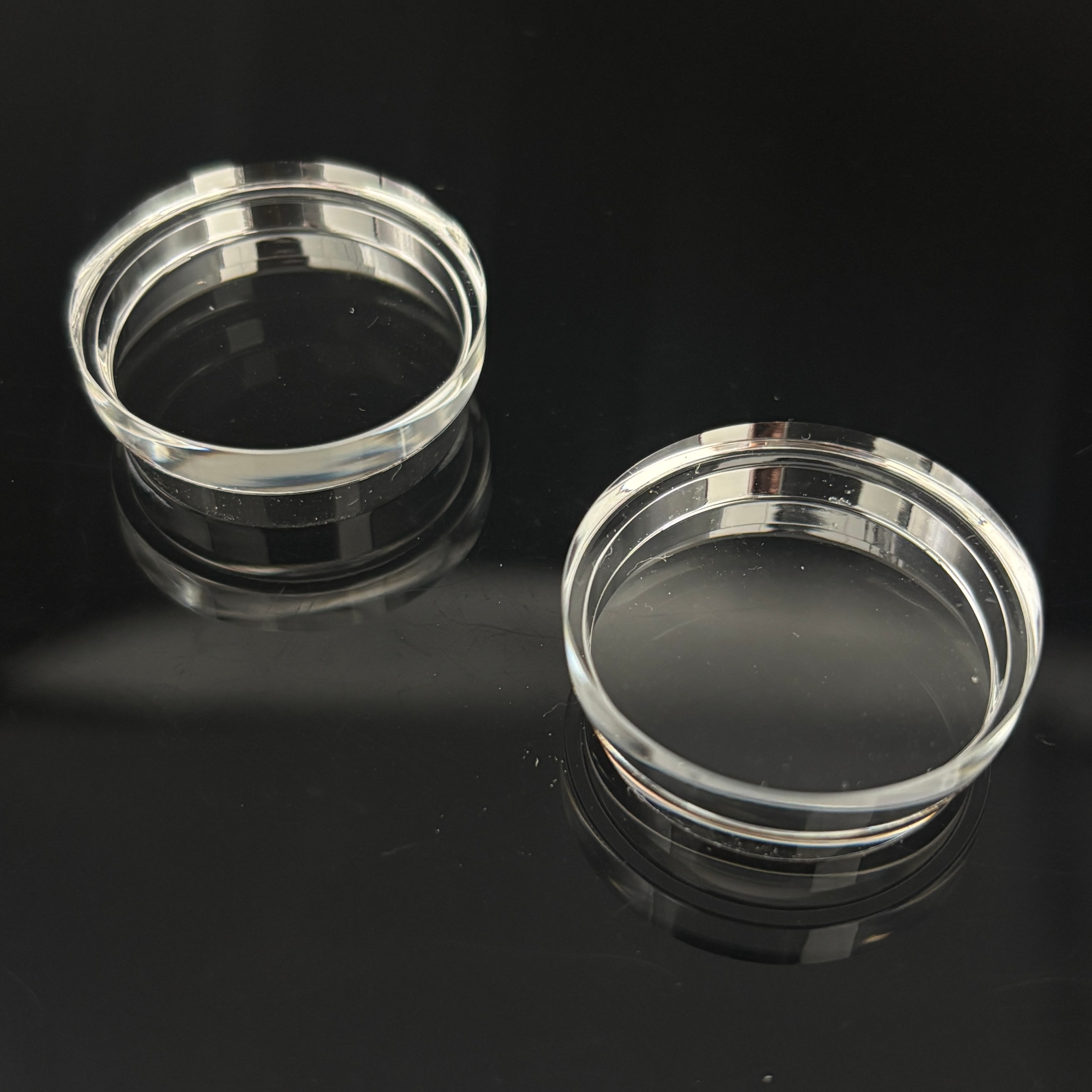 High-transparency soda-lime glass, all surfaces polished, window for sealing